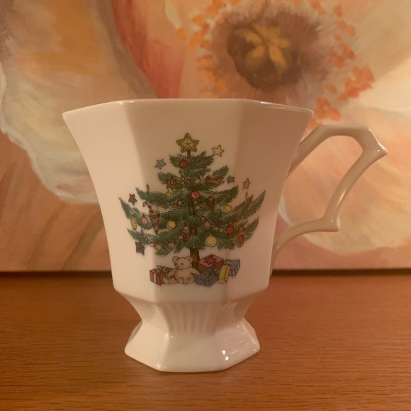 Vintage Nikko Christmastime set of 2 footed mugs coffee cups EUC - Picture 2 of 5